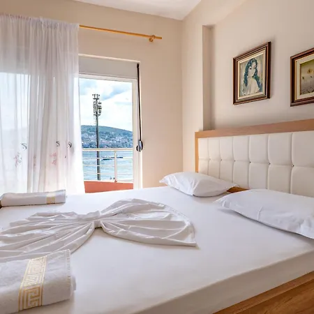 Solmare Lägenhet Sarandë